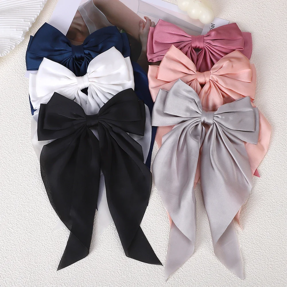 Girls' Elegant Solid Hair Clip with Bow — Image 4