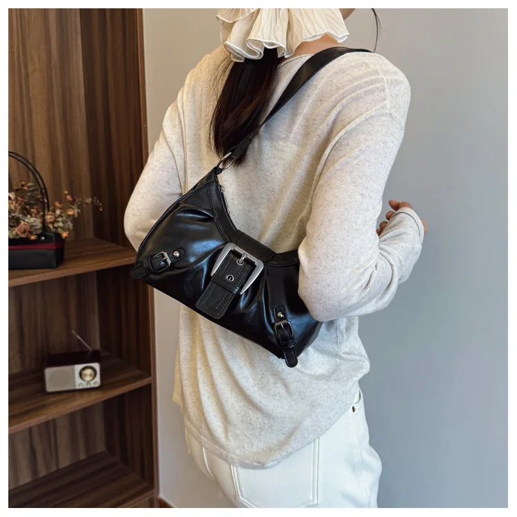 Retro Large-Capacity Pleated Bag — Image 15