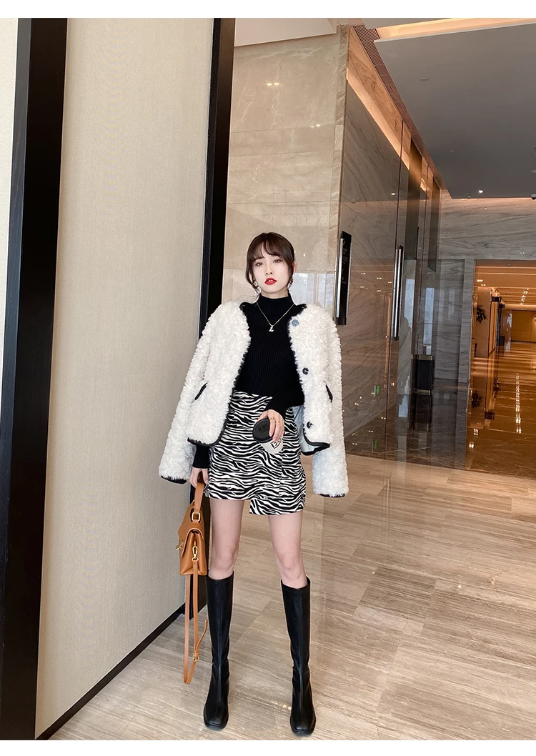 Elegant Knitted Sweater — Image 19