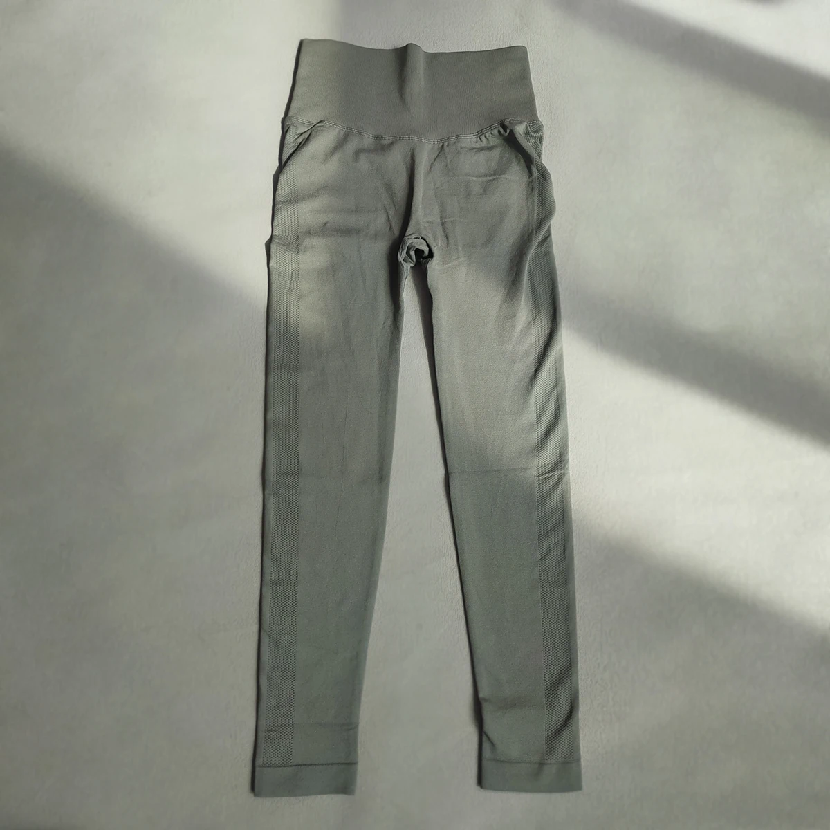 Seamless High-Waisted Leggings — Image 9