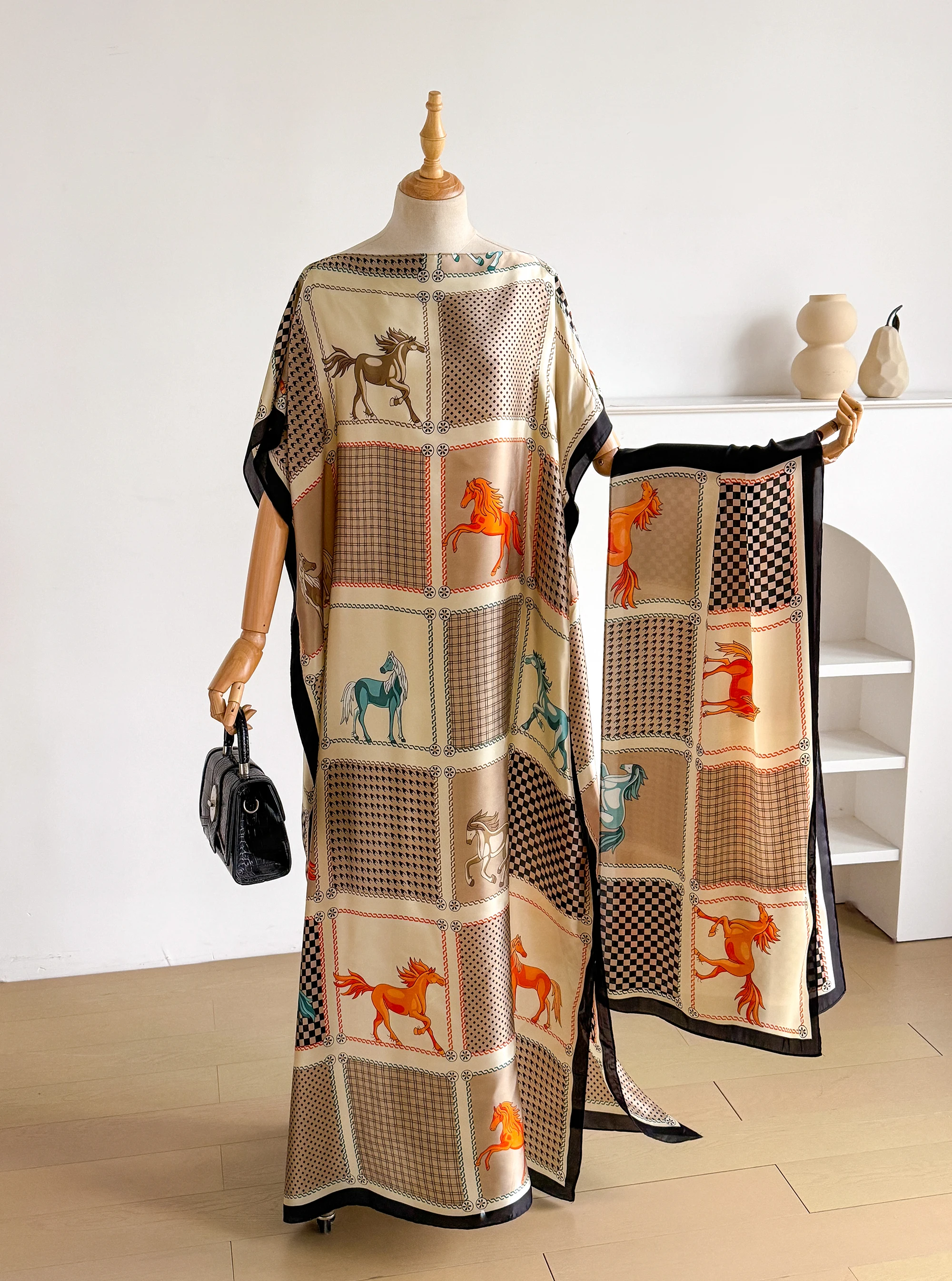 Elegant Long Abaya — Image 2