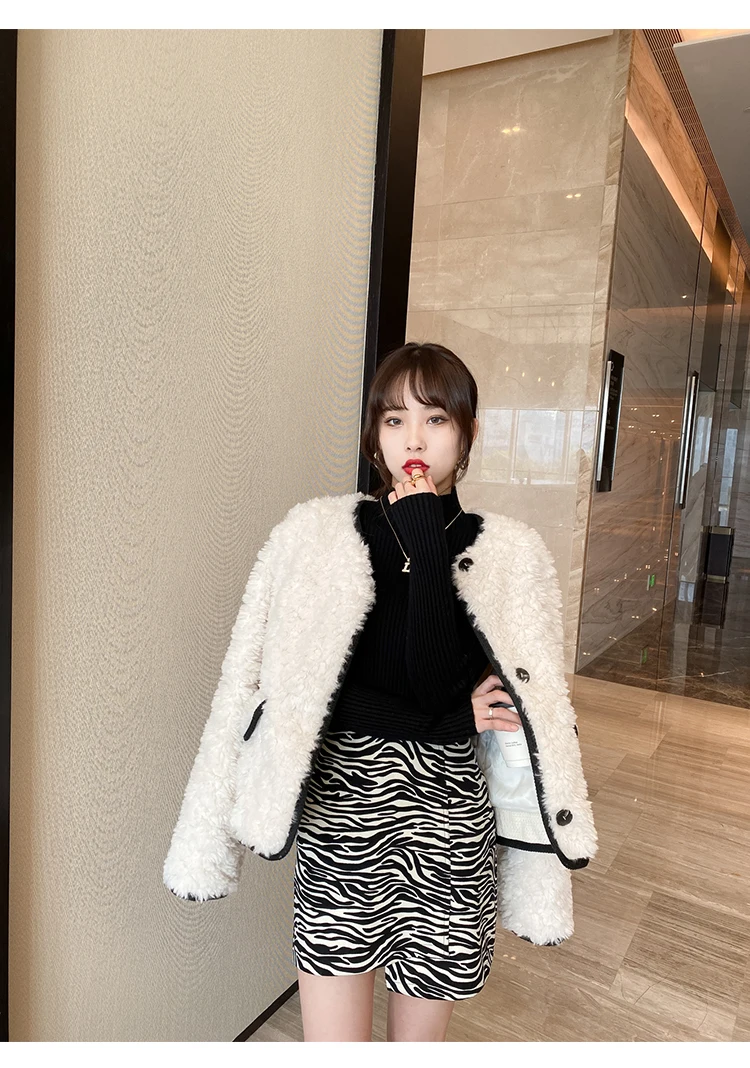 Elegant Knitted Sweater — Image 17