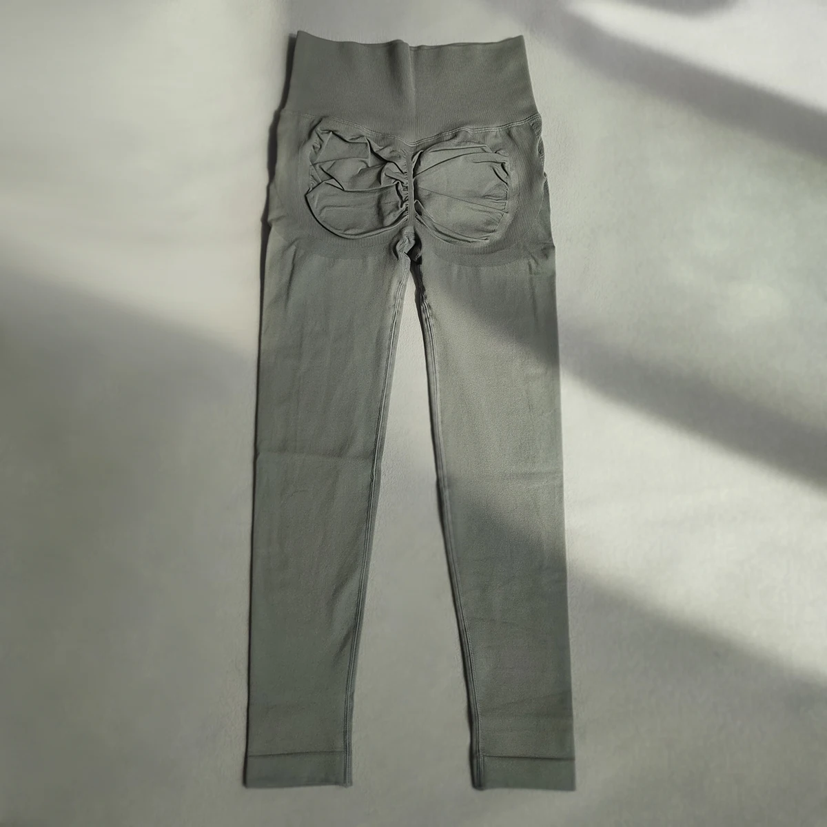 Seamless High-Waisted Leggings — Image 10