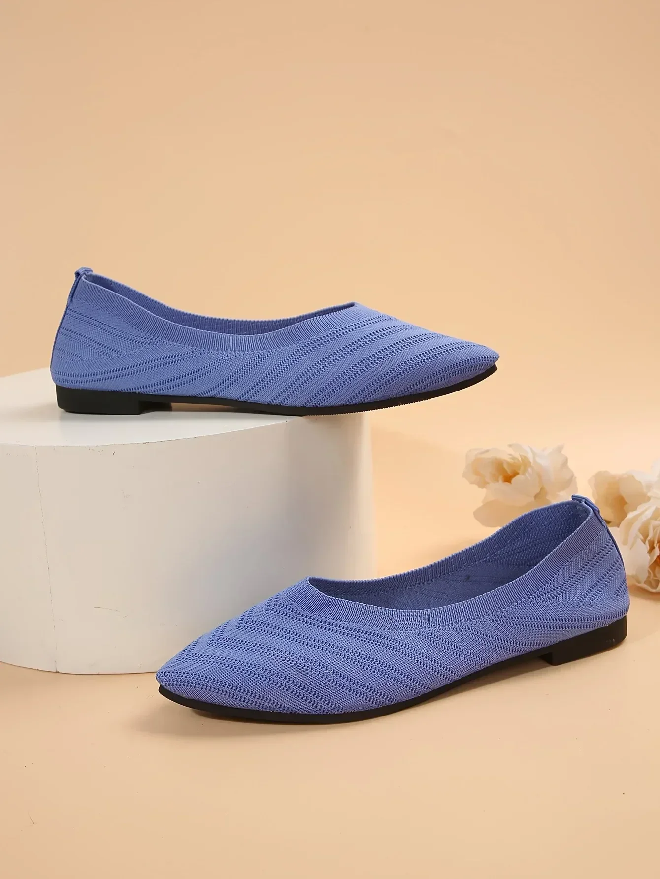 Solid Knitted Pointed-Toe Shoes — Image 37