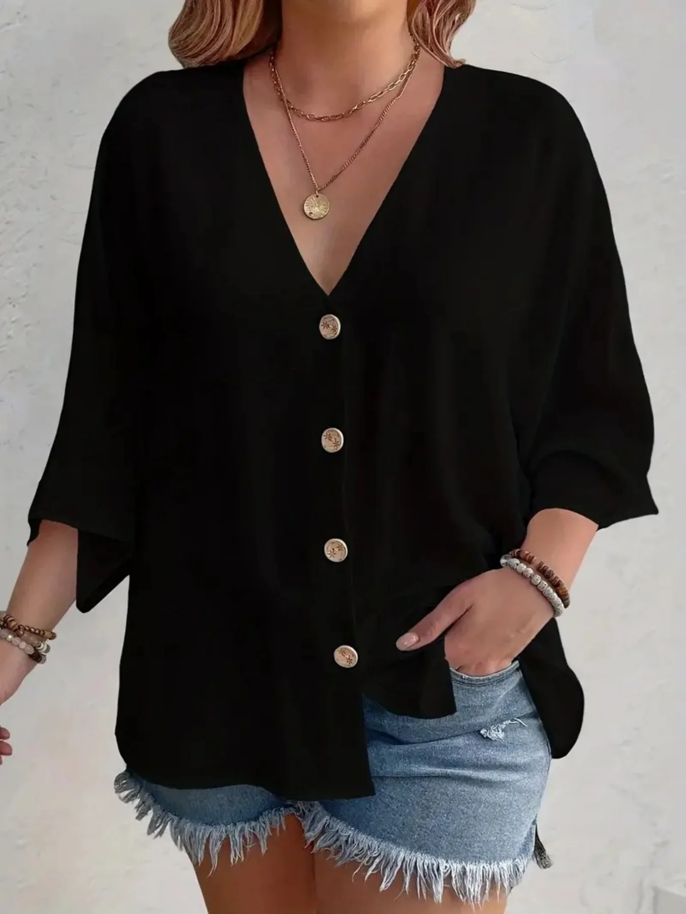 أسود