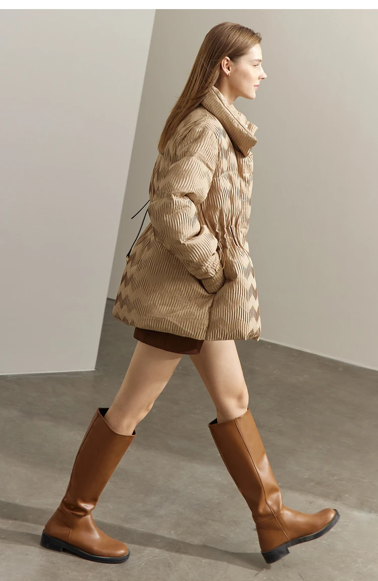 Minimalist Winter Coat — Image 32