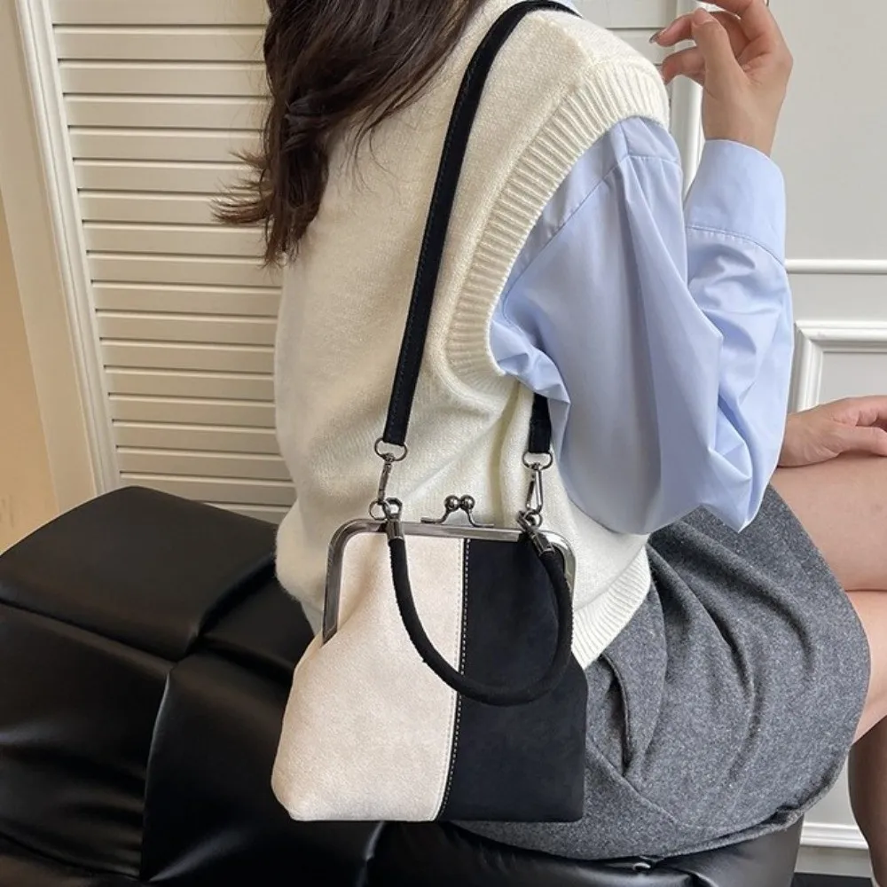 Retro Large-Capacity Short Handbag — Image 10