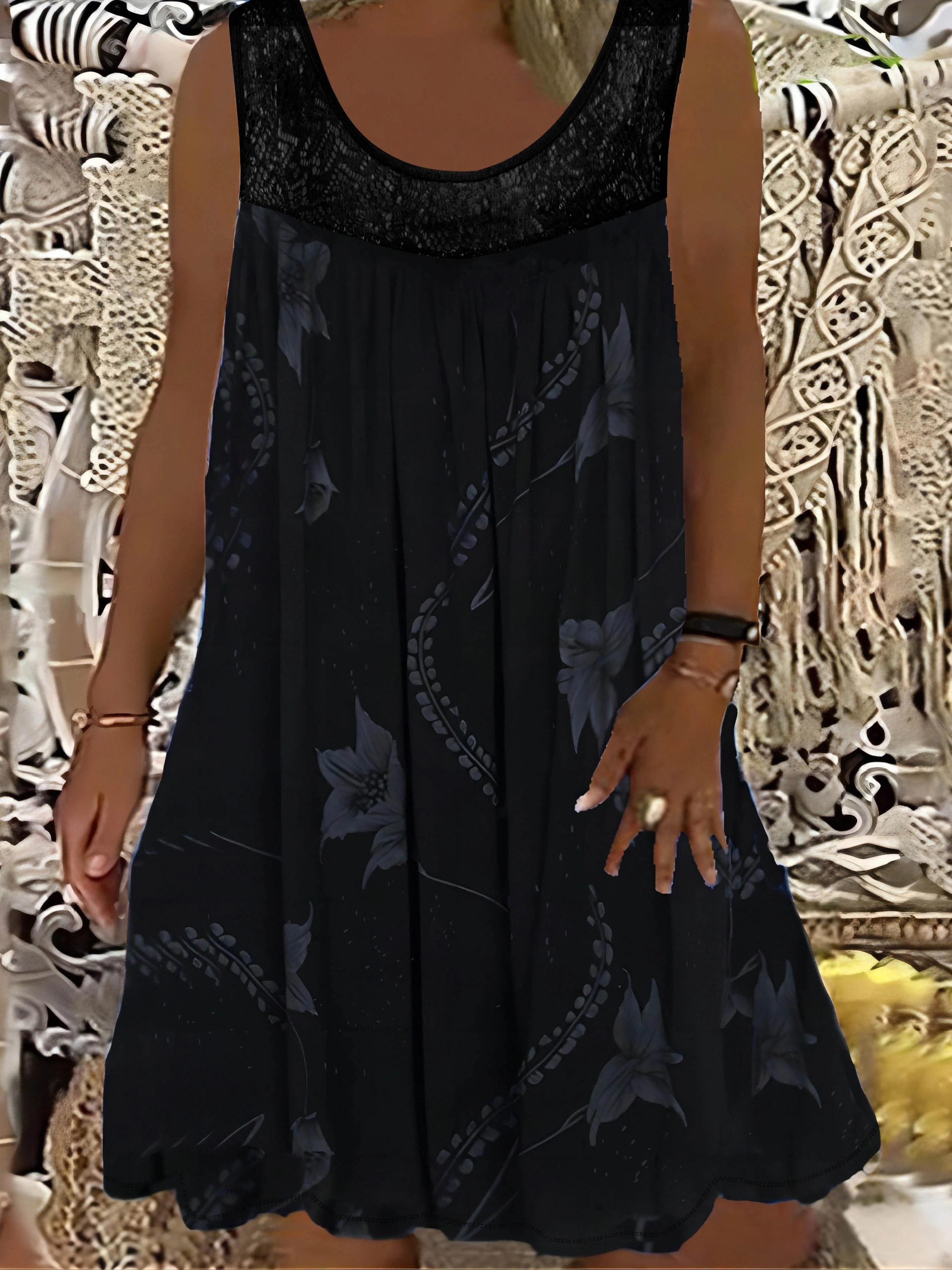 أسود