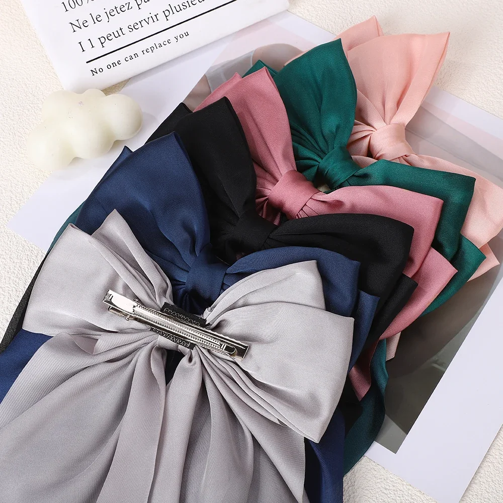 Girls' Elegant Solid Hair Clip with Bow — Image 6