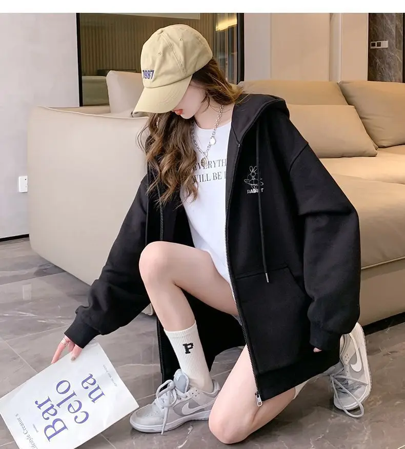 Sporty Hoodie with Zipper — Image 27