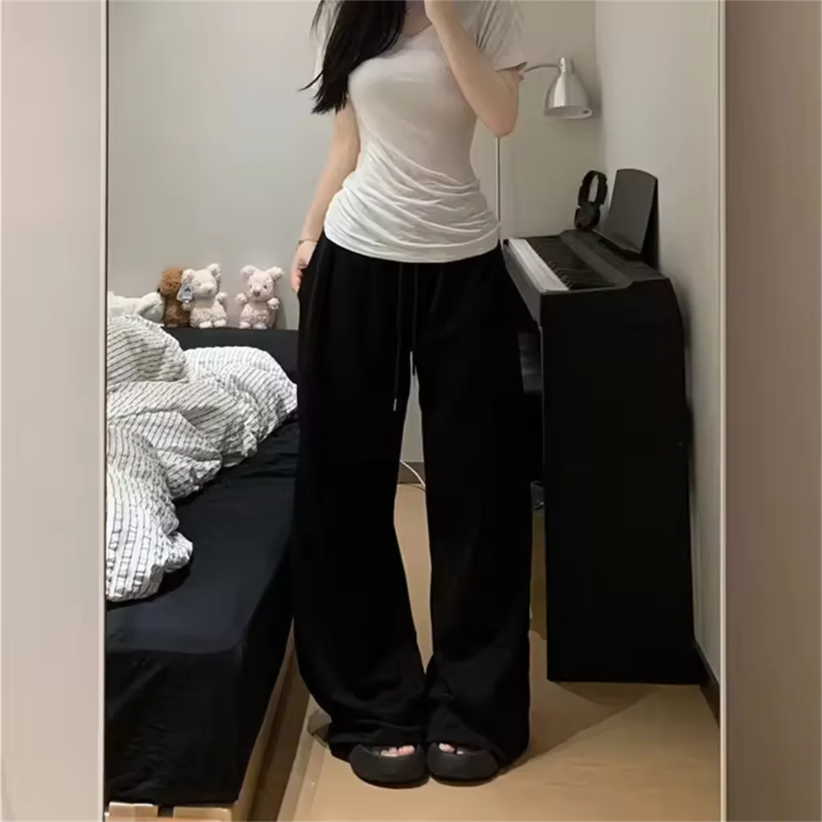 أسود