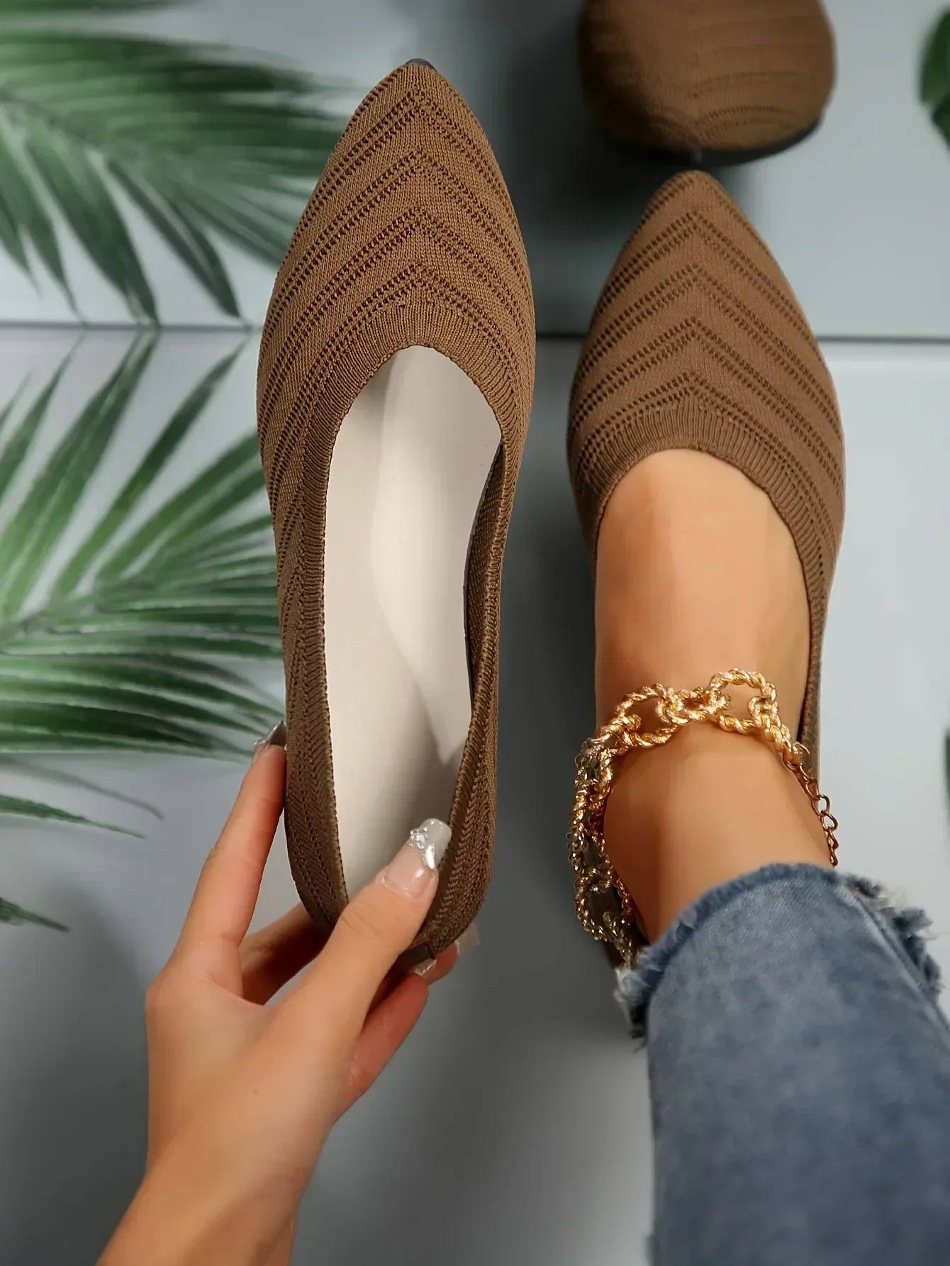 Solid Knitted Pointed-Toe Shoes — Image 29