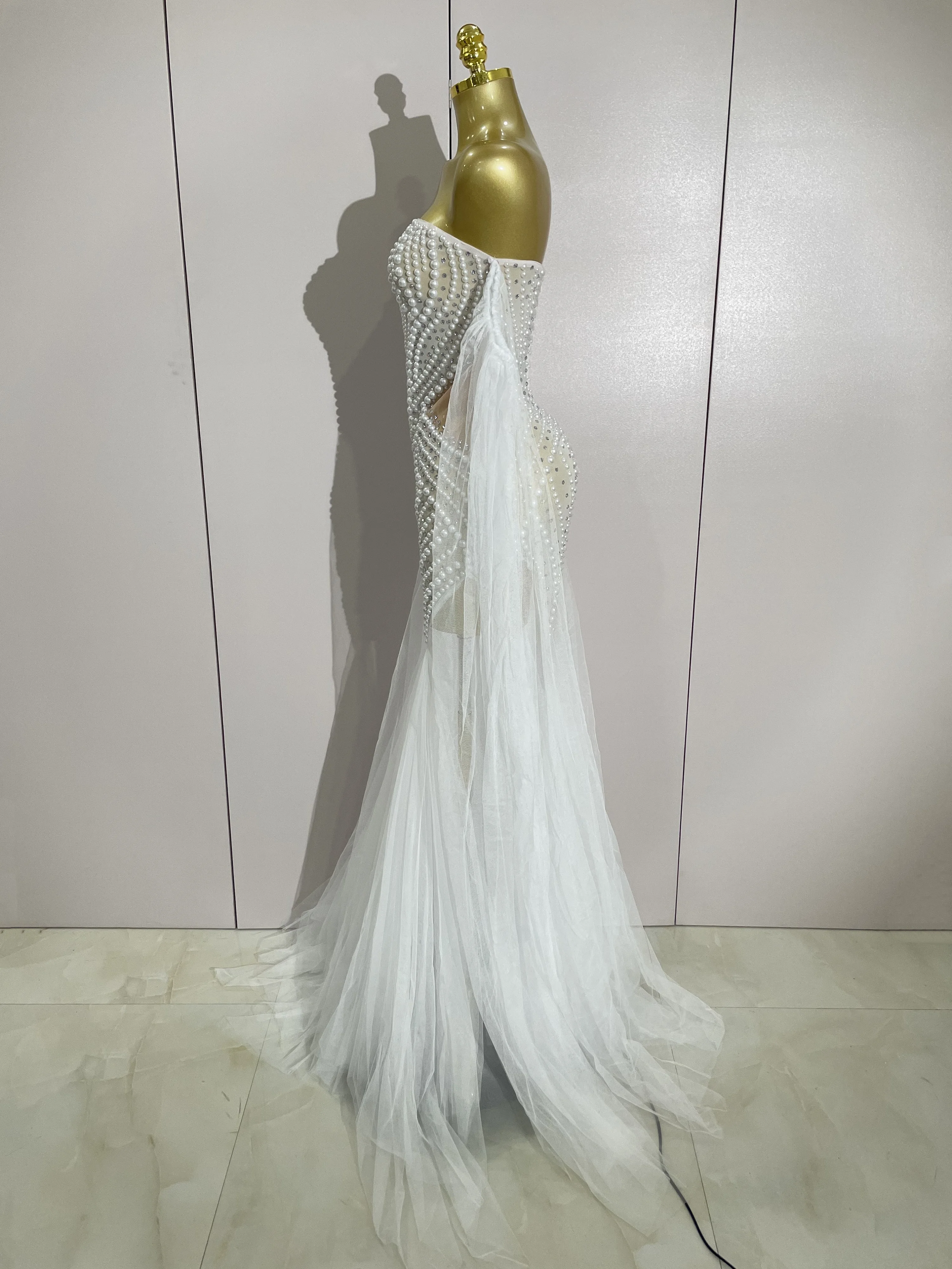 Elegant Rhinestone Mesh Evening Dress — Image 4