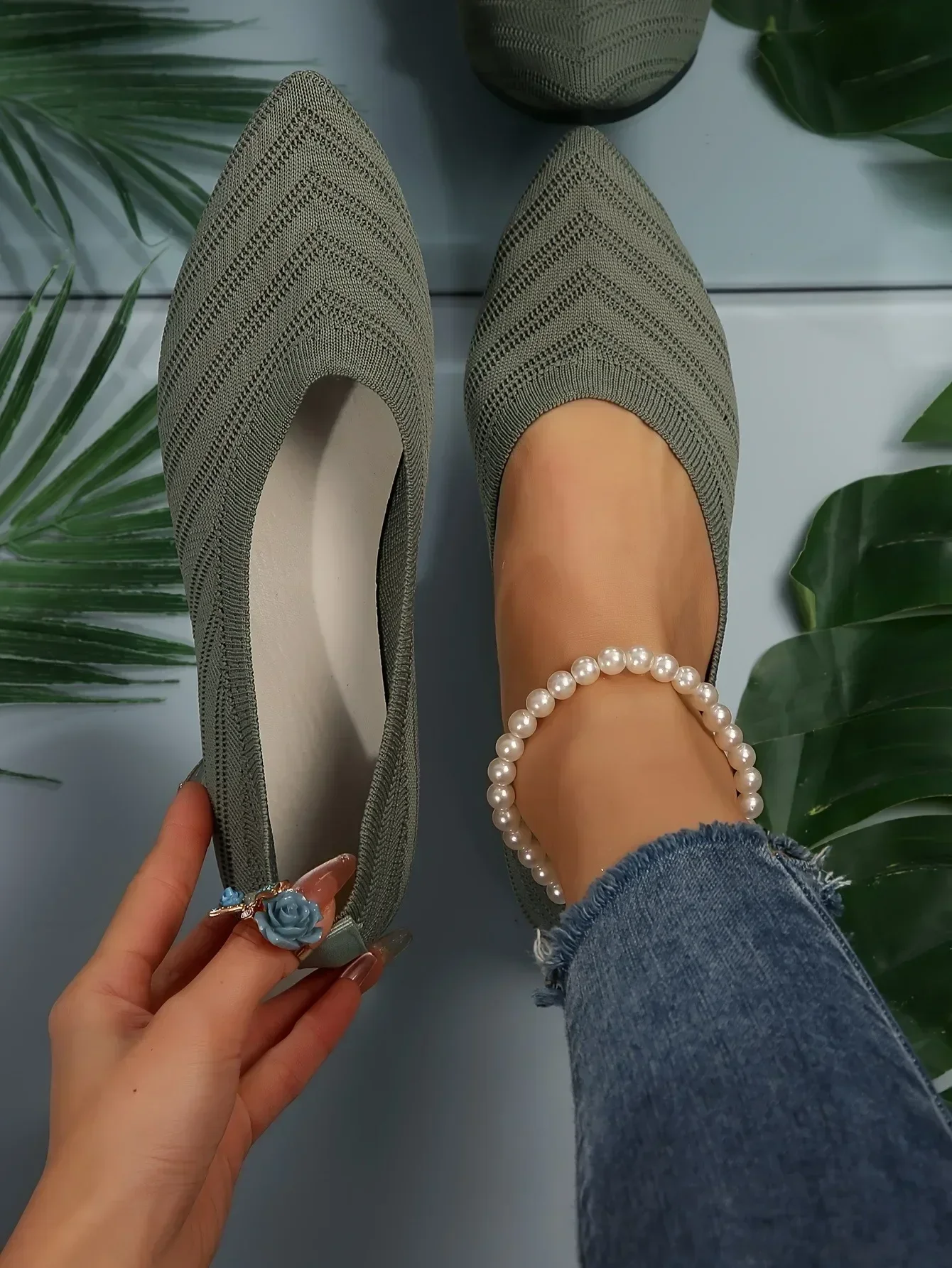 Solid Knitted Pointed-Toe Shoes — Image 39