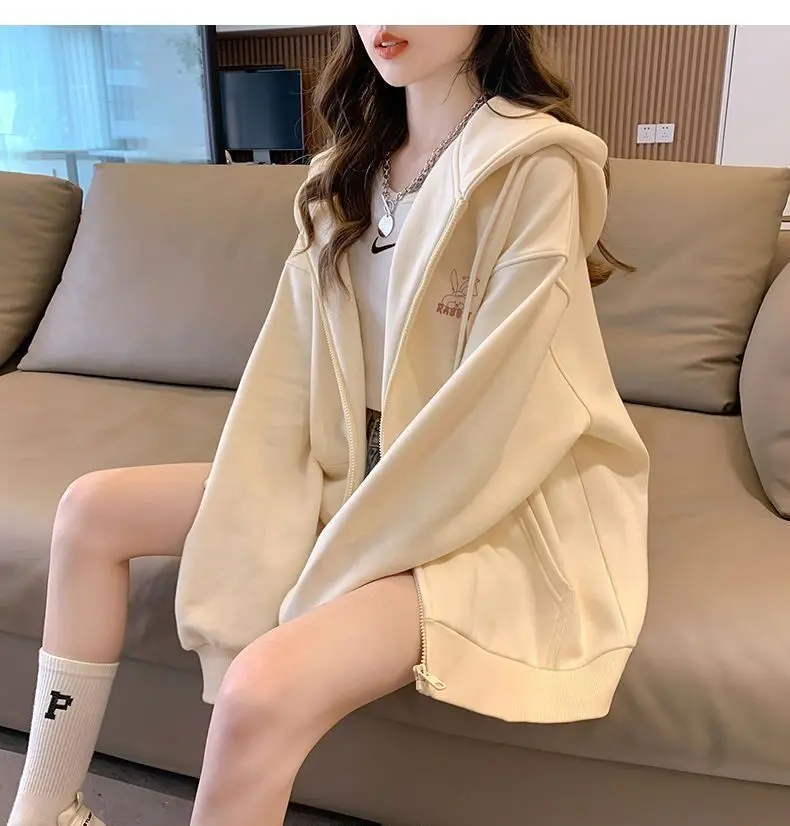 Sporty Hoodie with Zipper — Image 22