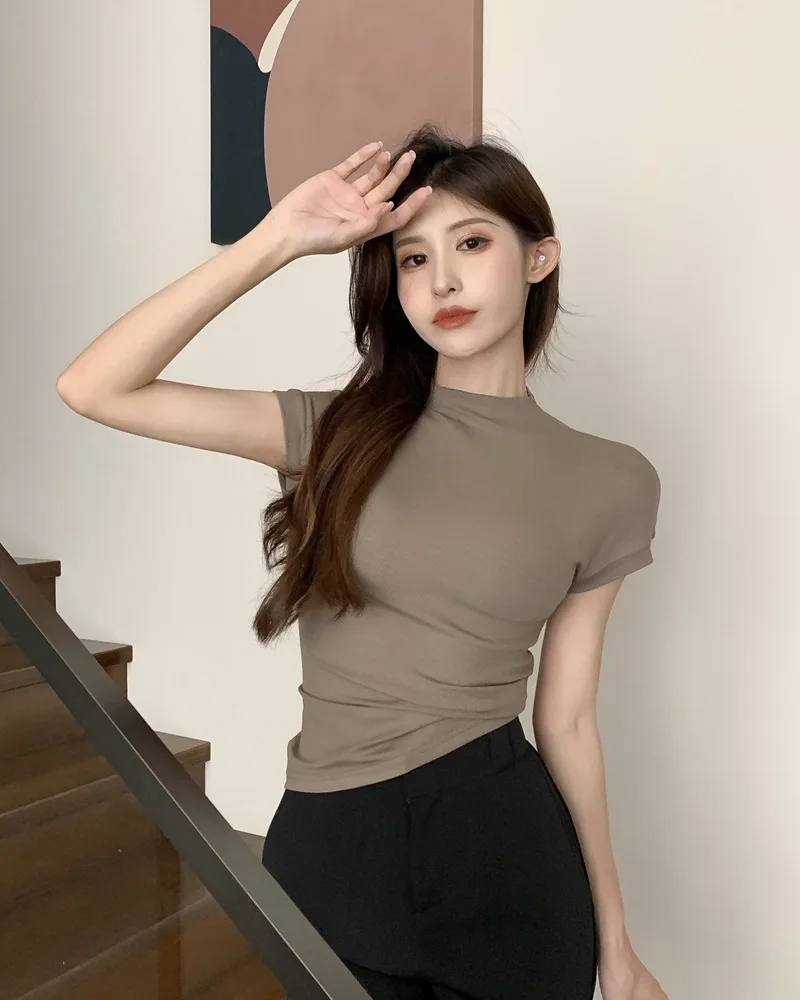 توب قصير كوري بأكمام قصيرة — صورة 3