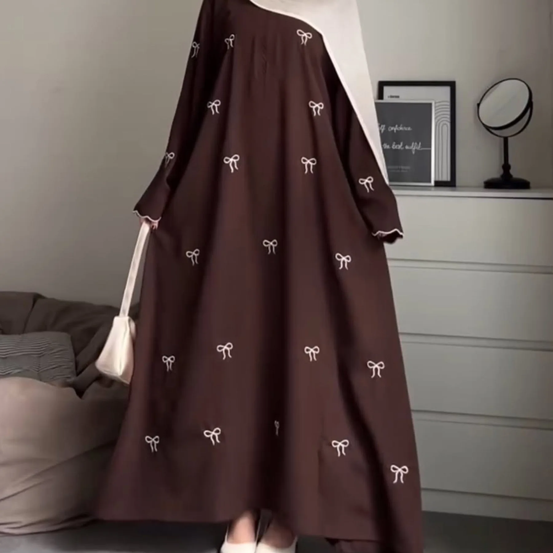 بني غامق