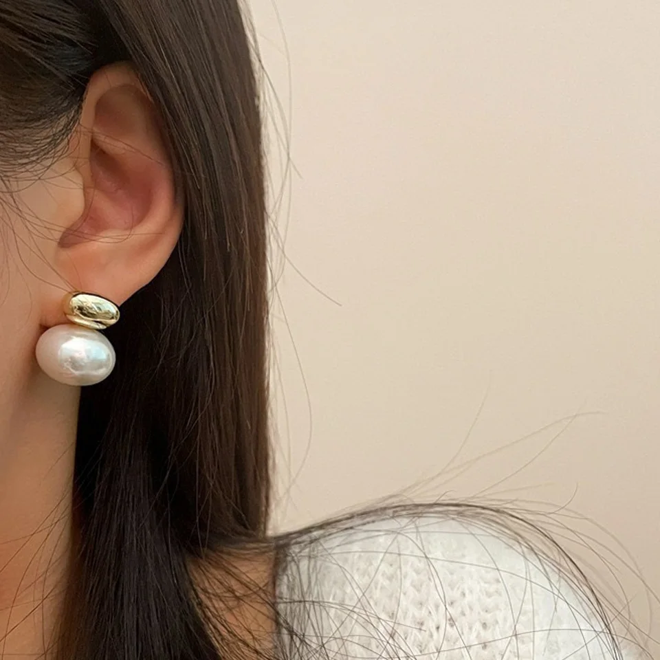 Pearl Earring — Image 2