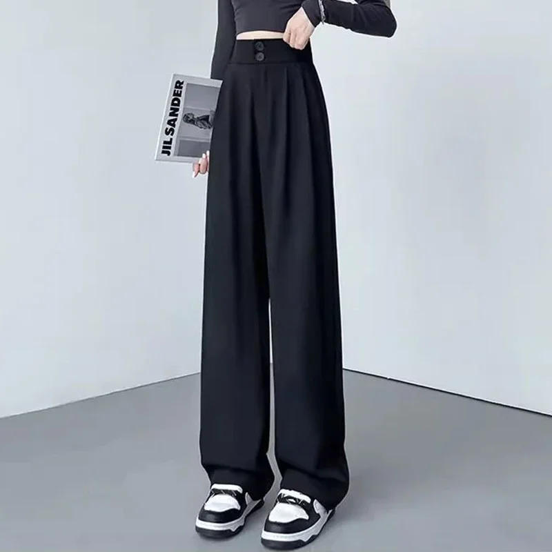 أسود