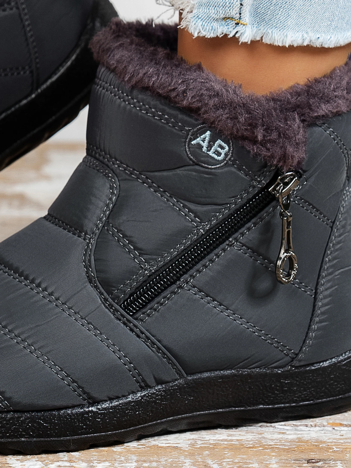 Water-Resistant Winter Boots — Image 15