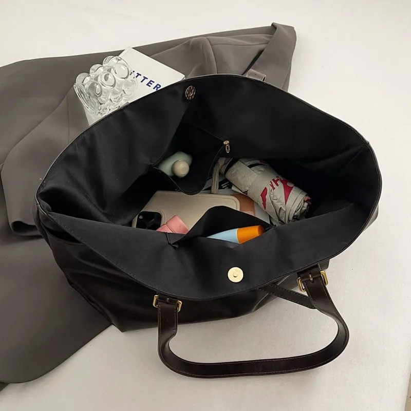 Vintage Large-Capacity Metal Tote Bag with Buckle — Image 25