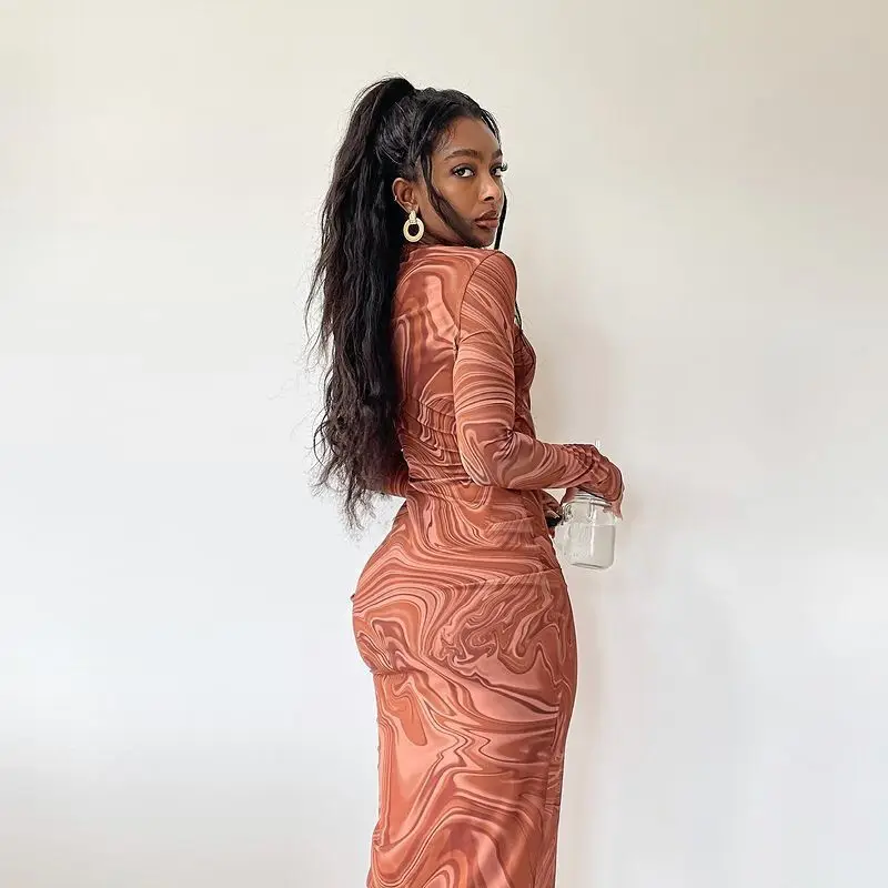 فستان ضيّق بأكمام طويلة — صورة 6